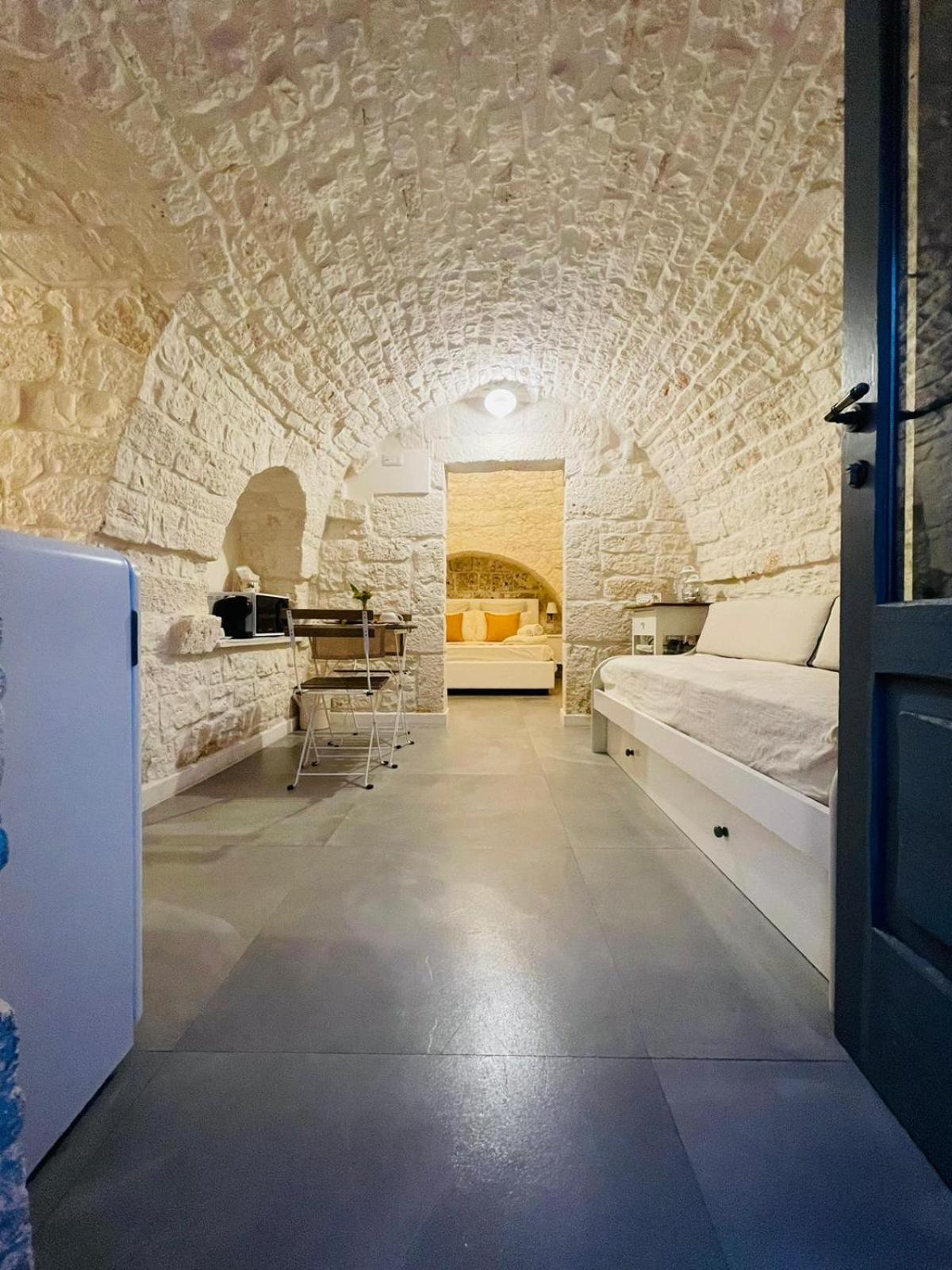 Scardino Trulli Hotel Locorotondo Exterior photo