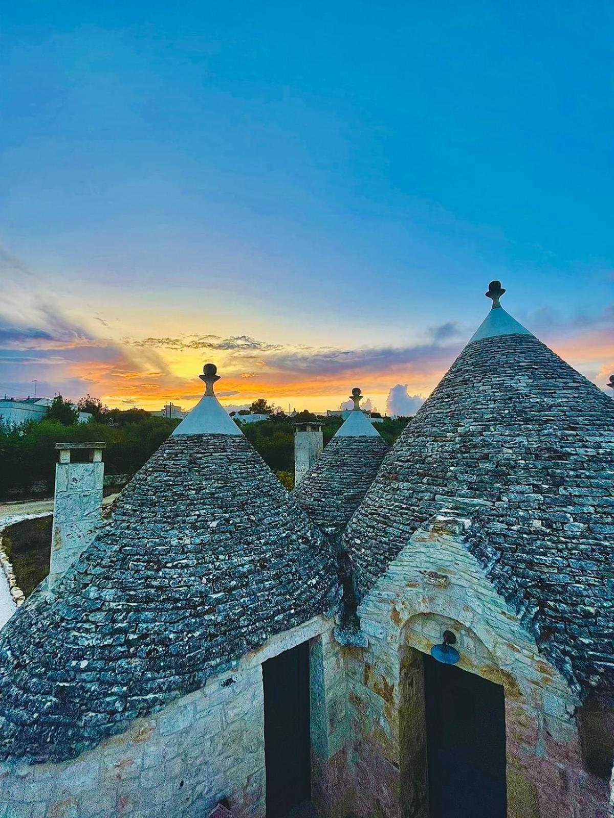 Scardino Trulli Hotel Locorotondo Exterior photo